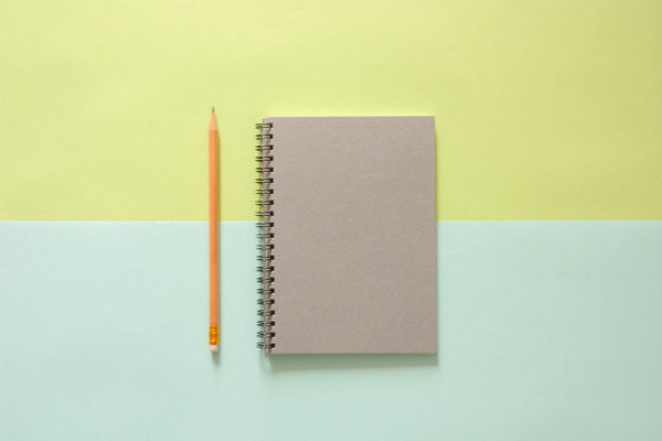 background-notebook-pencil-544115.jpg